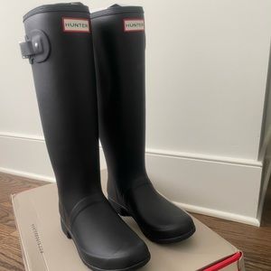 Brand New, Never Worn. Hunter Original Tall Rainboot Black.